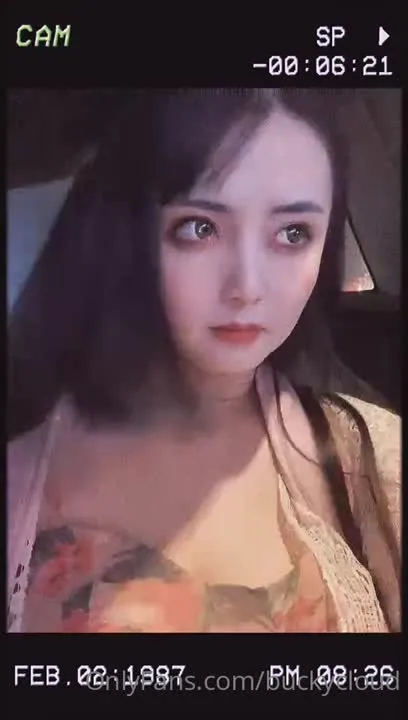 一只云烧 cosplay album Yizhi Yunshao: Alltag - Video 8