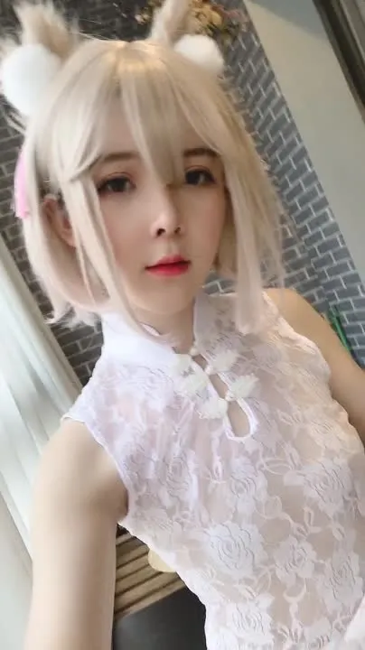 一小央泽 cosplay album Yixiaoyangze: Maloki na Alaga sa Bahay na Nakikipaglaro sa Lace Cheongsam - Video 62