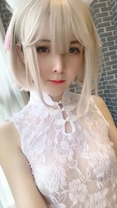一小央泽 cosplay album Yixiaoyangze: Maloki na Alaga sa Bahay na Nakikipaglaro sa Lace Cheongsam - Video 68