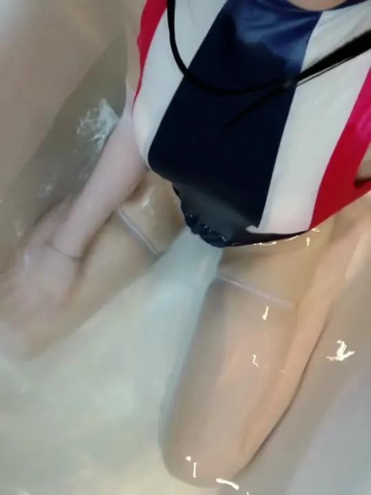 一小央泽 cosplay album Yixiaoyangze: Competition Swimsuits - Video 146