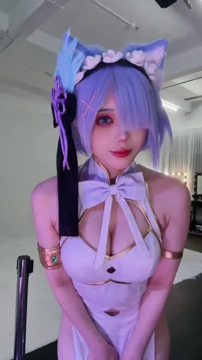 九言 cosplay album Jiuyan bilang Rem sa Elegante Qipao - Video 56