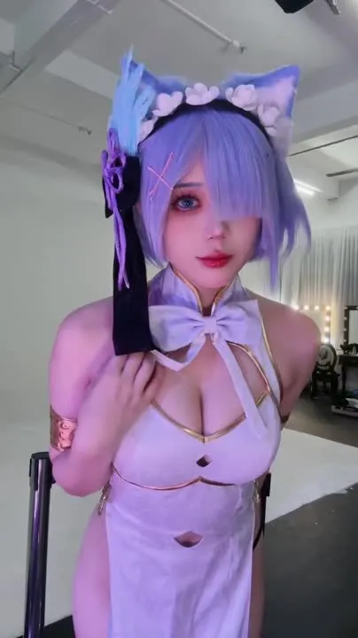 九言 cosplay album Jiuyan bilang Rem sa Elegante Qipao - Video 58