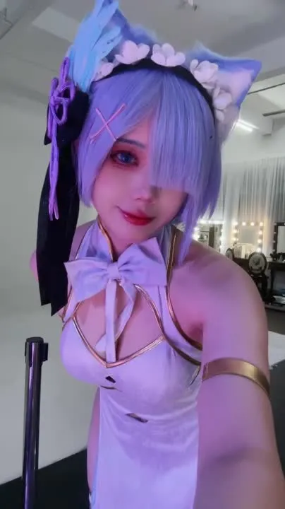 九言 cosplay album Jiuyan bilang Rem sa Elegante Qipao - Video 60