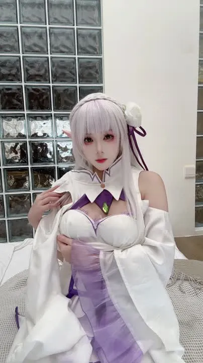 九言 cosplay album Jiuyan: Emilia (Re:Zero) - Video 51