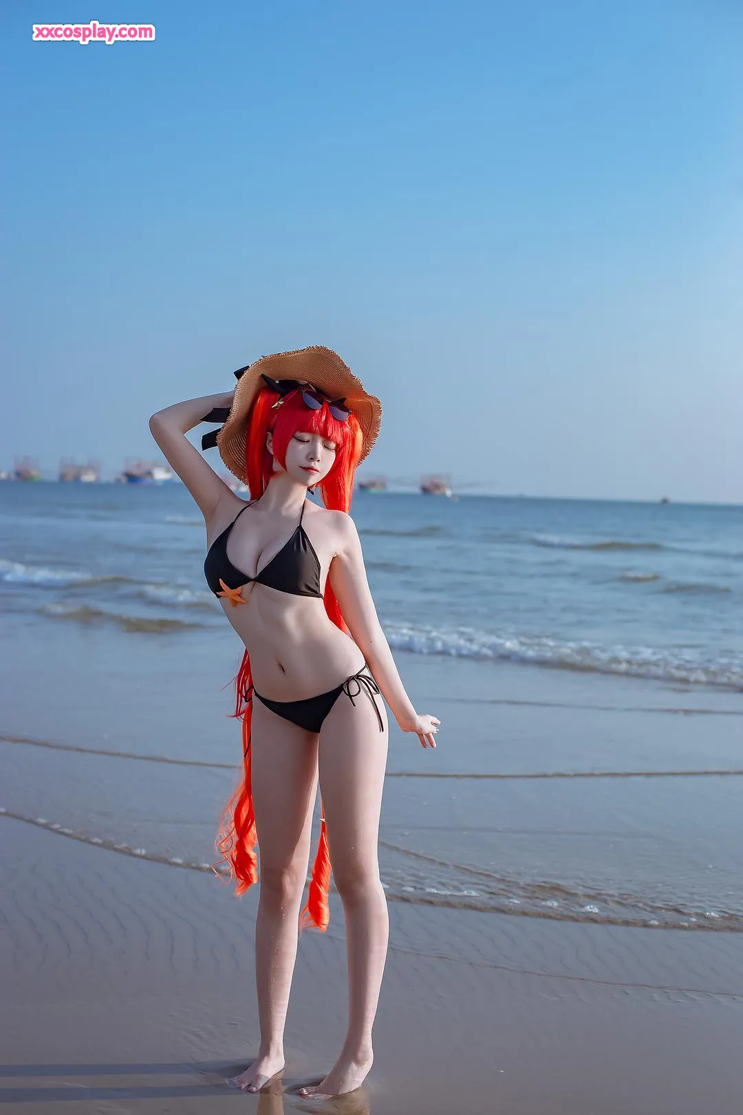 Nisa sebagai Honolulu Swimsuit - Azur Lane Pantai Gravure