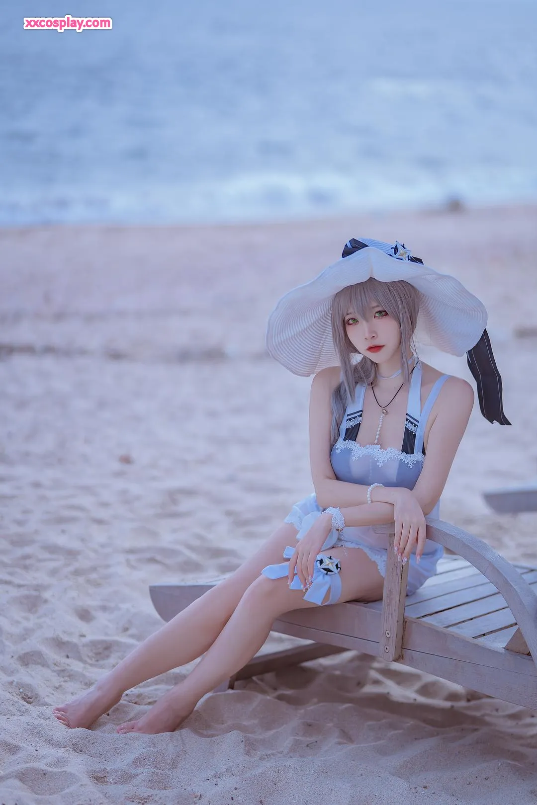 Nisa Kosplay Bikini Tianying dari Azur Lane