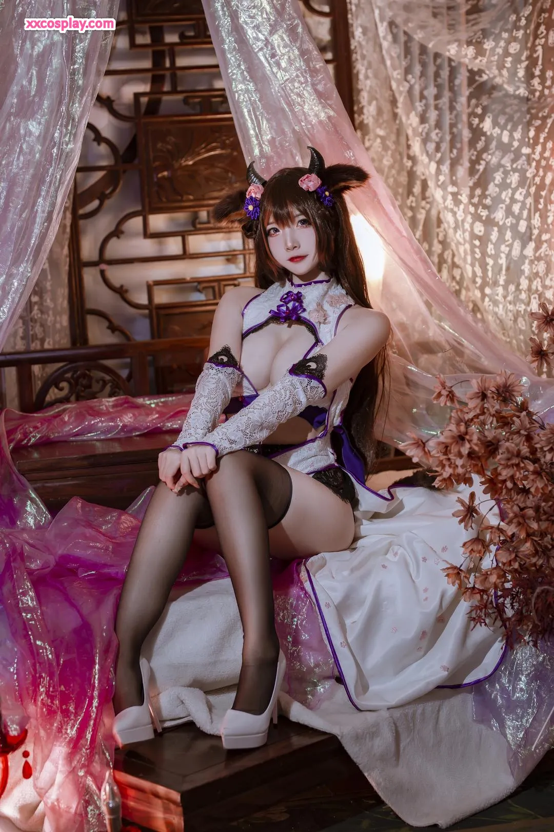Nisa sebagai Kashino dalam Qipao Memikat (Azur Lane)