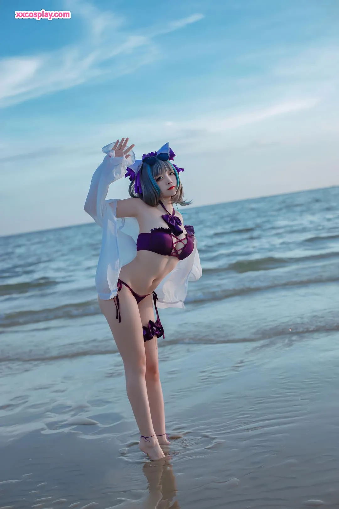 二佐Nisa《碧蓝航线》柴郡泳装写真