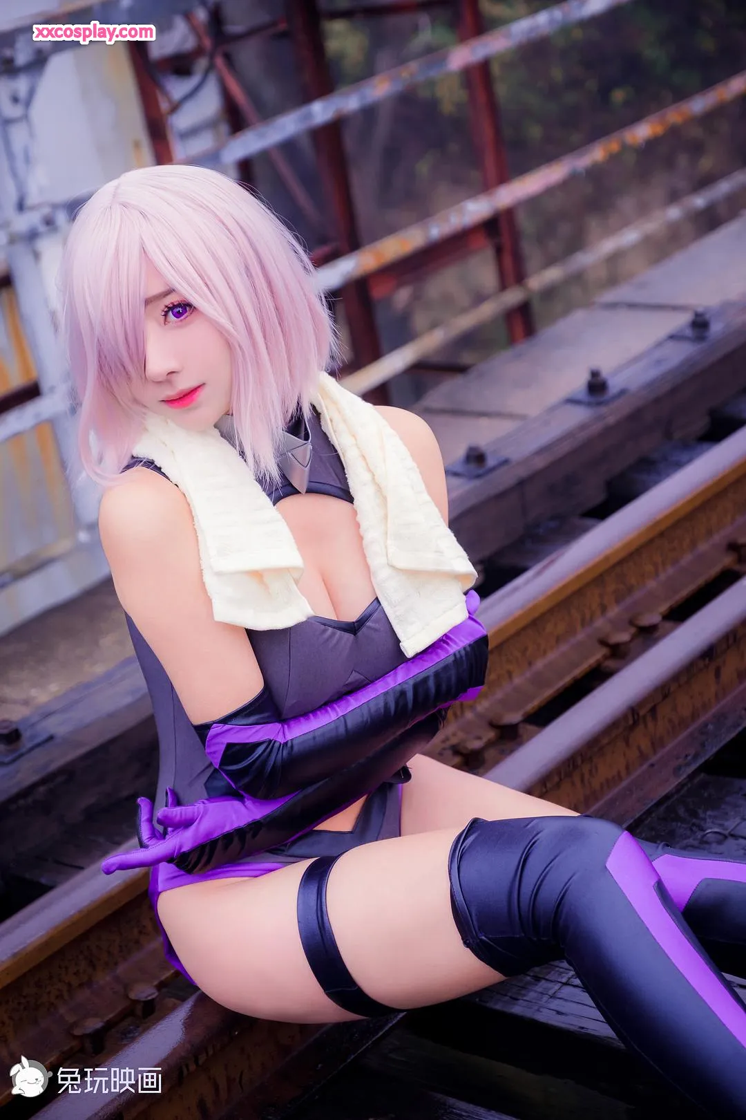 Tuwan Yinghua's Mash Kyrielight Seductive Maid Cosplay