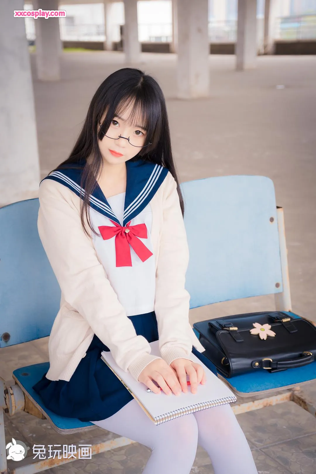 Tuwanyinghua - White Stockings Glasses Schoolgirl