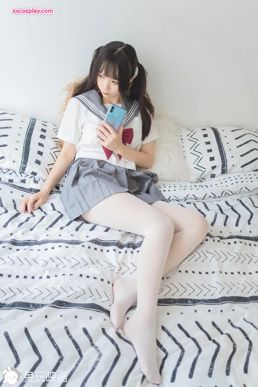 Tuwanyinghua : Petite sœur mignonne en bas blancs