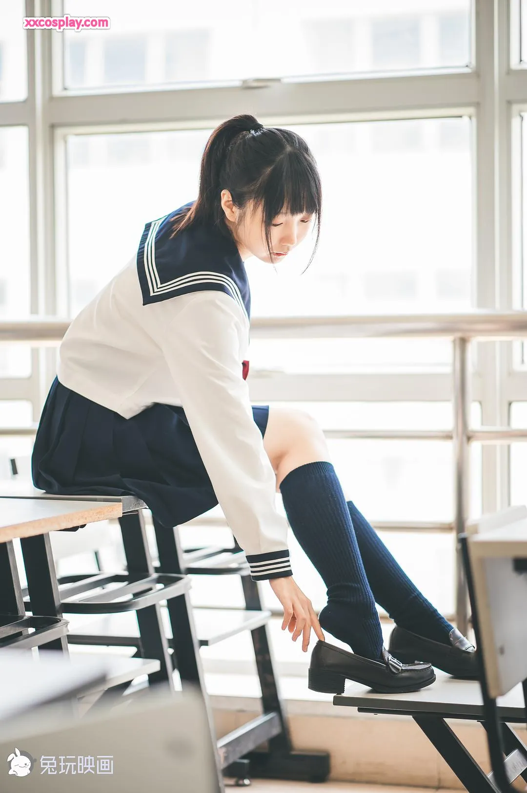 兔玩映画 VOL.015 Vent d'Été Fille en Uniforme Scolaire