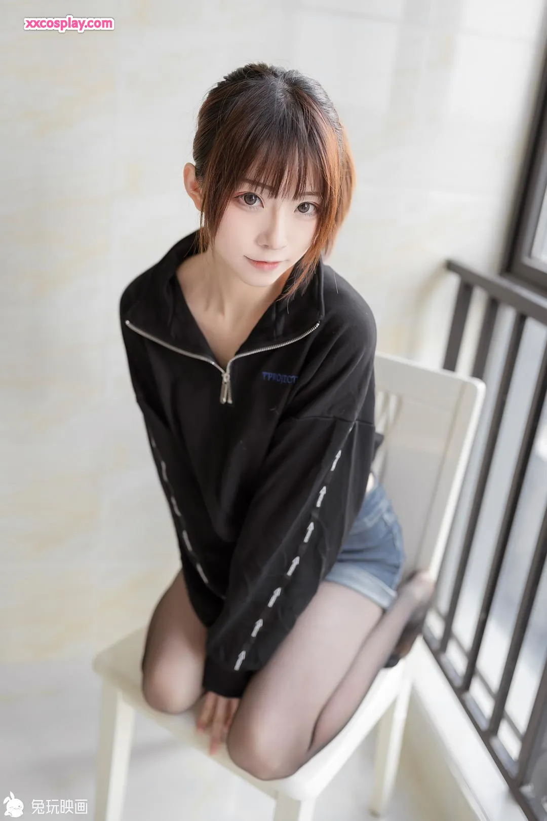 Tuwan Yinghua: Single Ponytail Girl