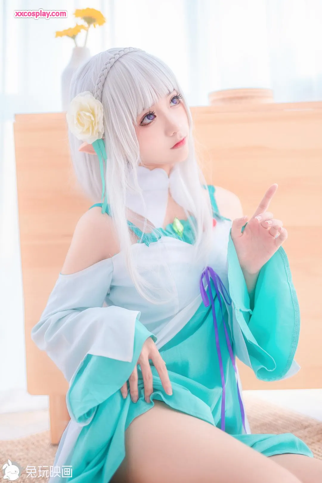เอมิเลียอันน่าหลงใหลโดย Tuwan Yinghua (Re:Zero)