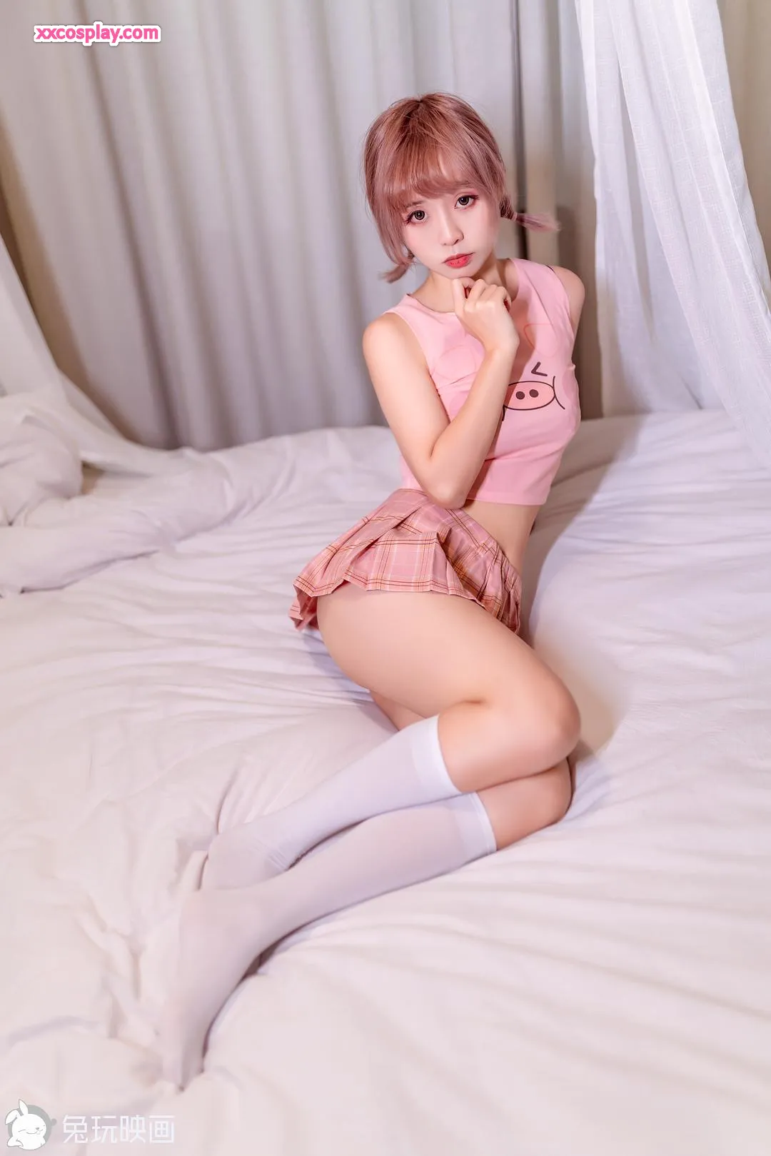 Tuwan Yinghua - Fille Cochon