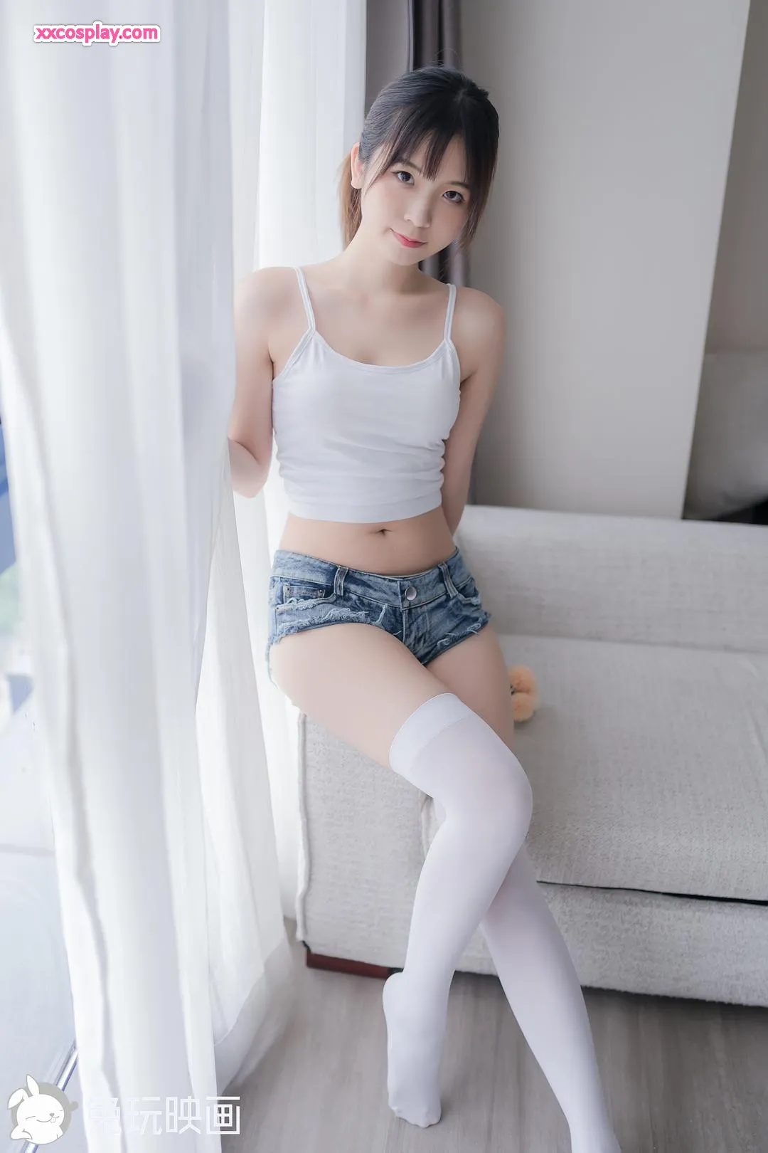 Tuwanyinghua VOL.111 : Short en Jean & Bas Autocollants