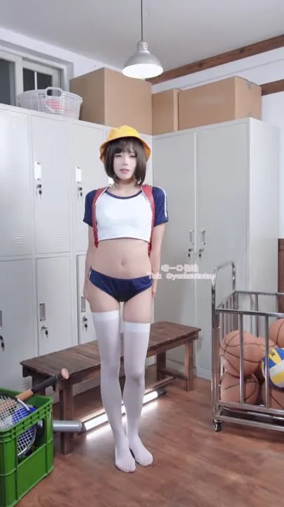 咬一口兔娘 cosplay album Yaoyikoutuniang Schülerinnen-Turnanzug - Video 55
