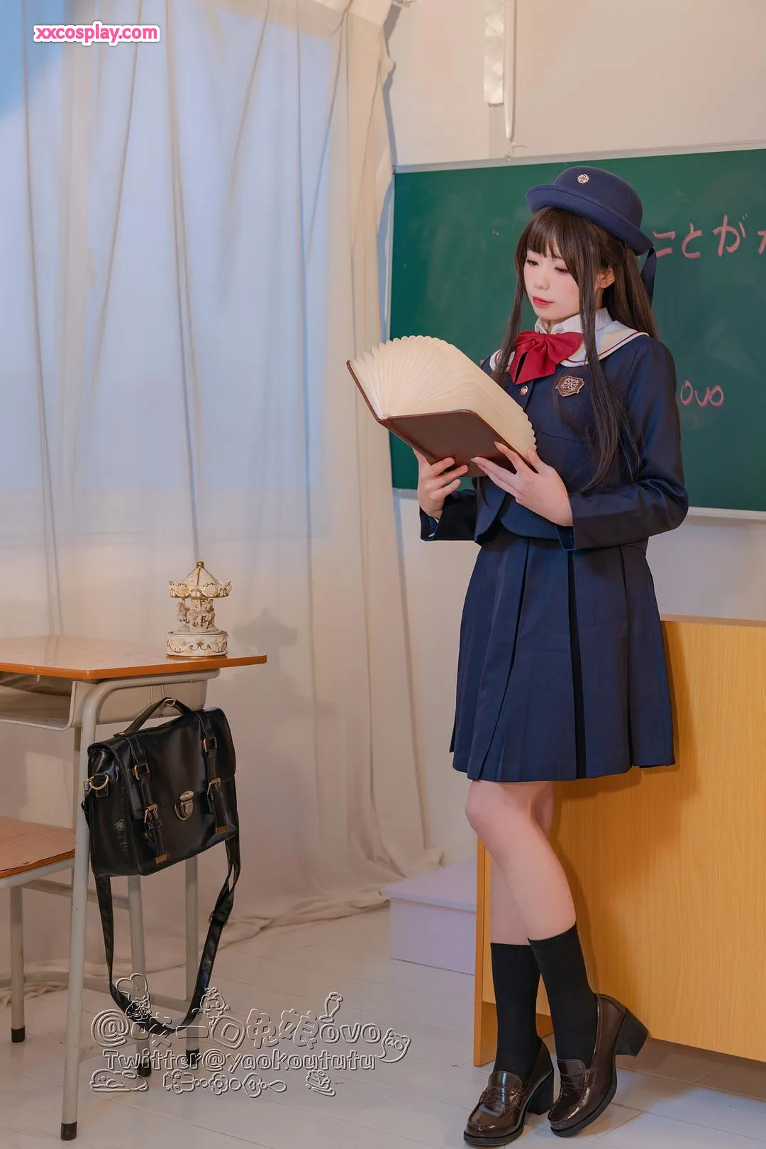 咬一口兔娘: พิธีเข้าเรียนชุดนักเรียน