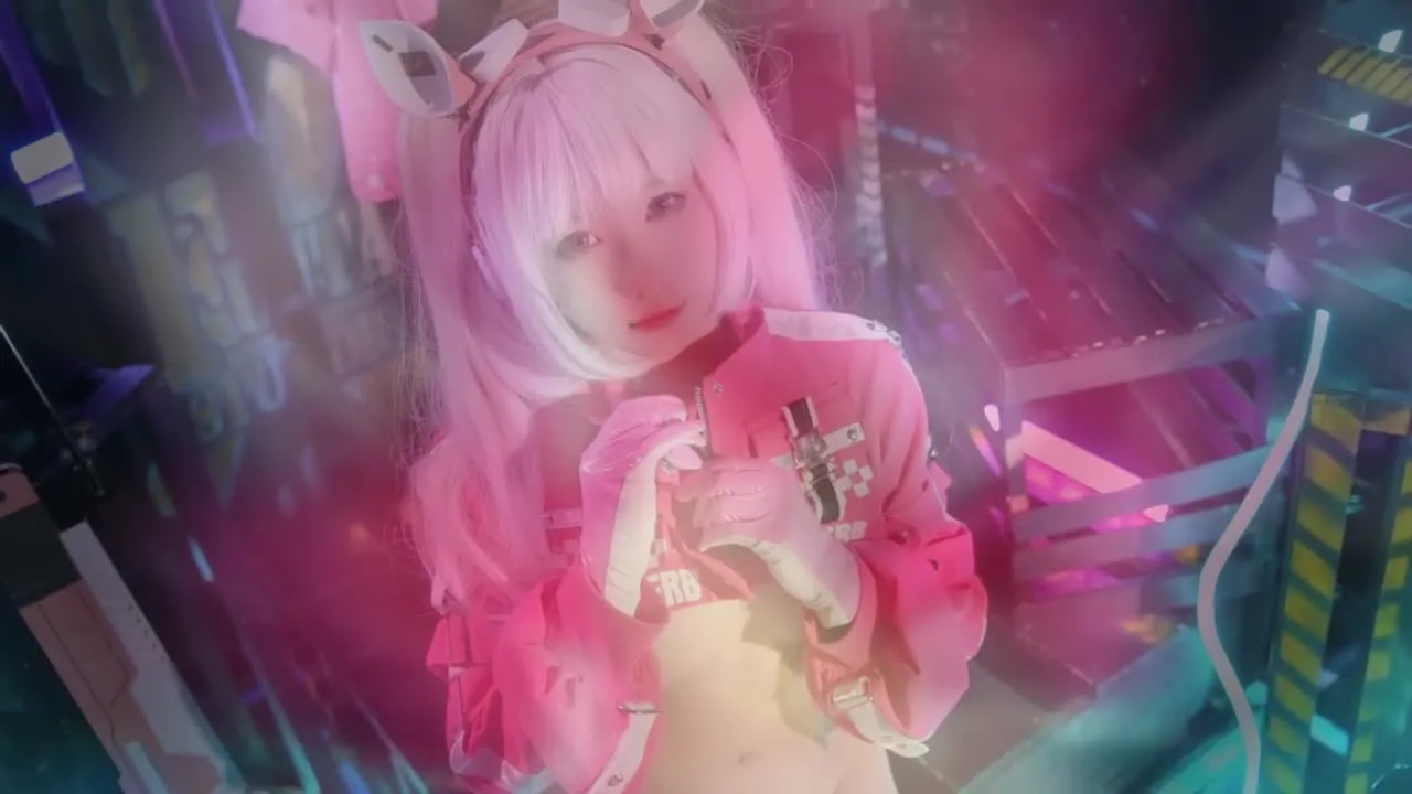 咬一口兔娘 cosplay album Yao Yi Kou Tu Niang : Nikke Alice Cosplay Lapin - Video 53