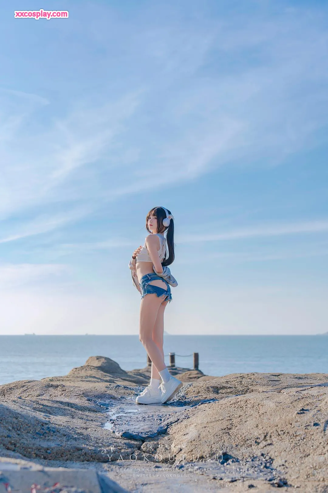 咬一口兔娘 - 海音旋律 海辺グラビア