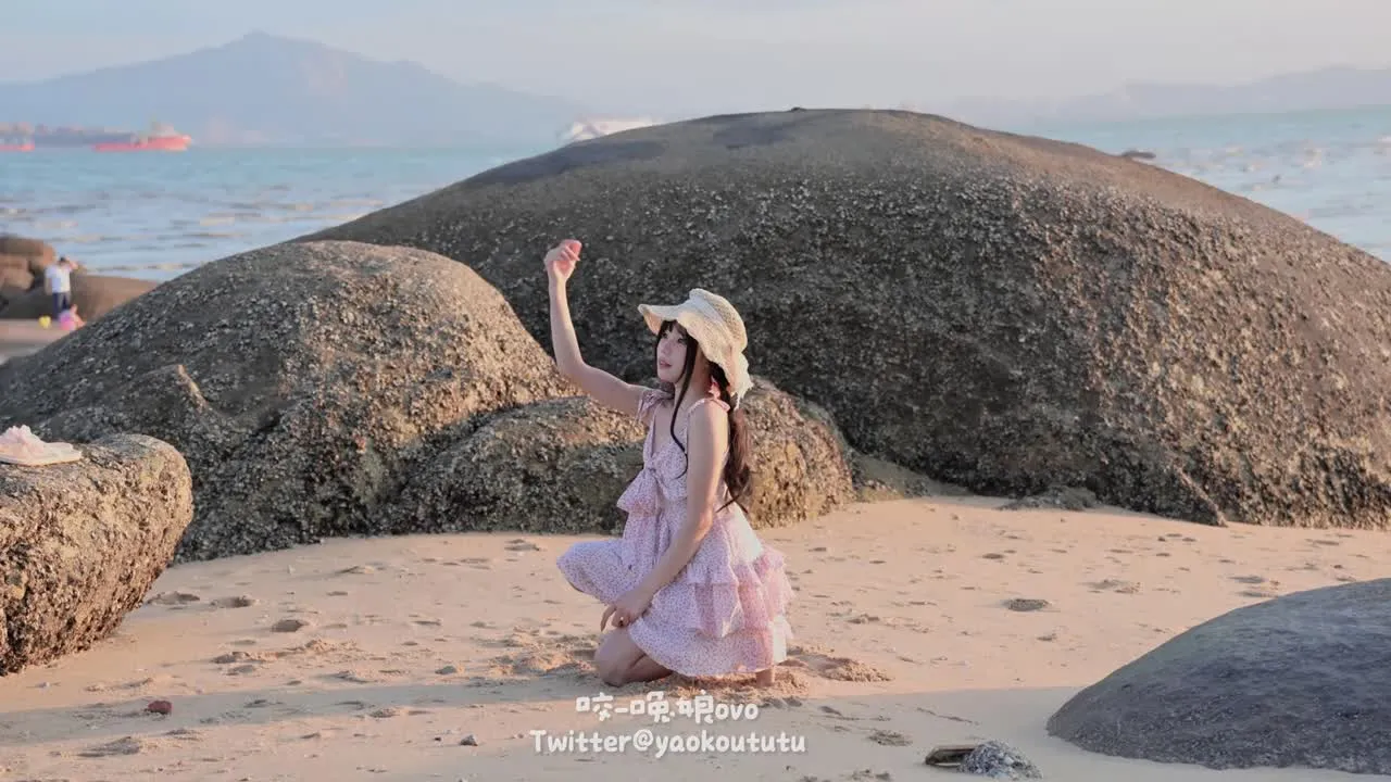 咬一口兔娘 cosplay album Yao Yi Kou Tu Niang: Neighbor Girl & Never-Setting Sun - Video 63
