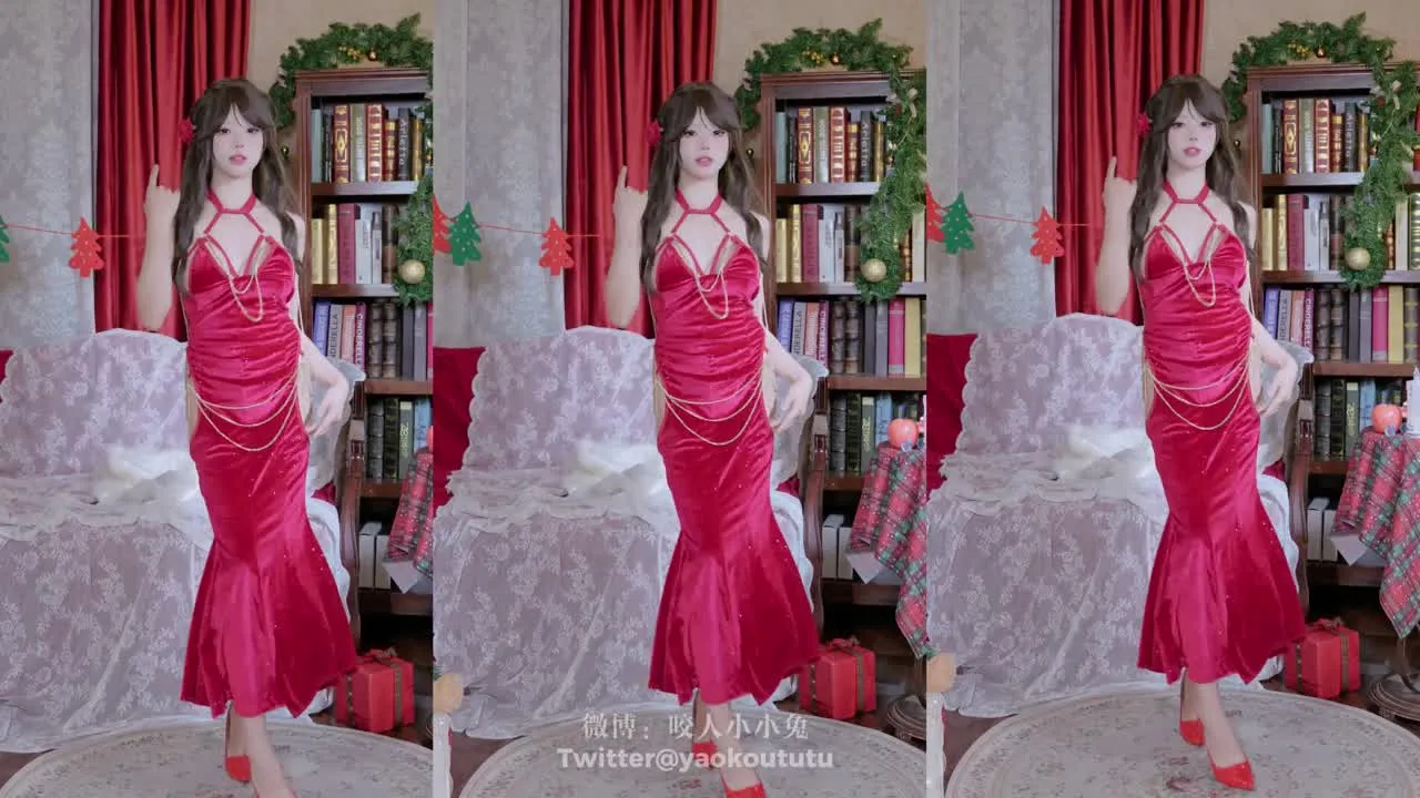 咬一口兔娘 cosplay album Yao Yi Kou Tu Niang : Banquet d'anniversaire lapin de Noël - Video 51