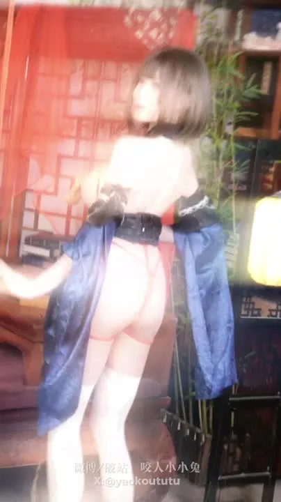 咬一口兔娘 cosplay album Yao Yi Kou Tu Niang: Cosplay Huajia Azur Lane - Video 75