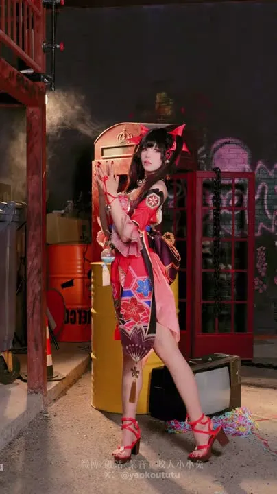 咬一口兔娘 cosplay album 咬一口兔娘化身花火 - 星穹铁道 - Video 82