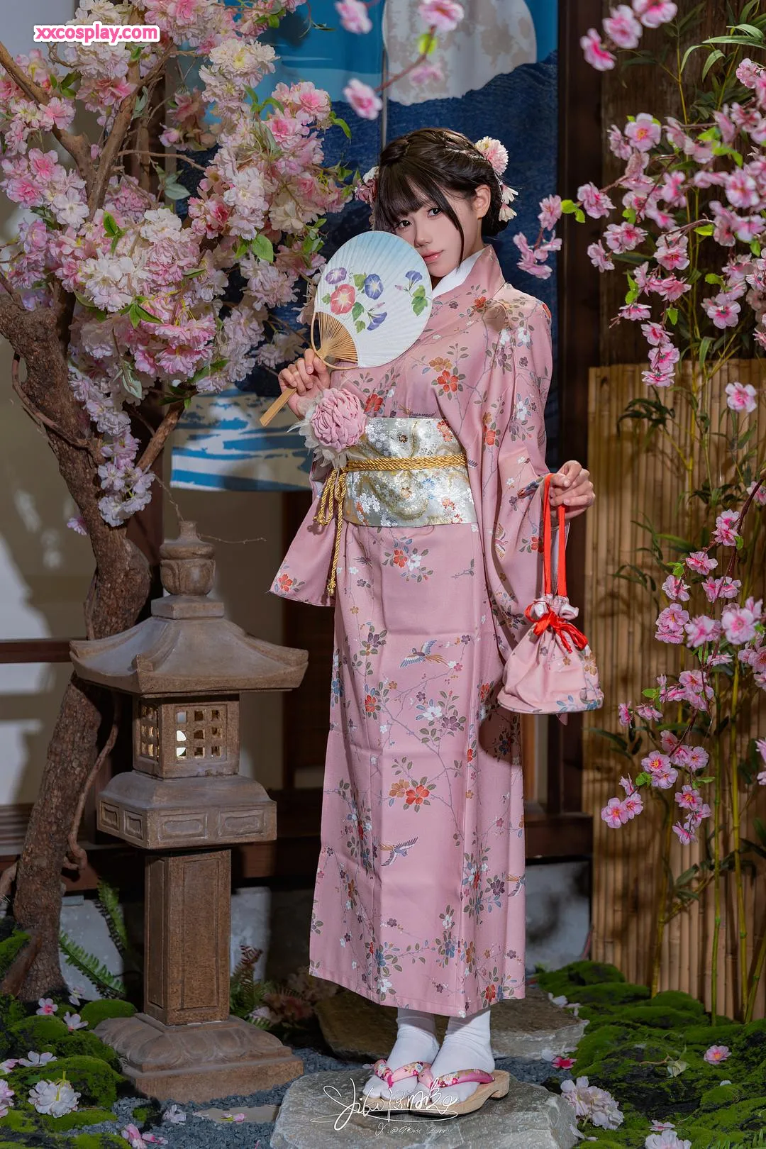 Yao Yi Kou Tu Niang en tant que Propriétaire d'Onsen Yan Wuxie