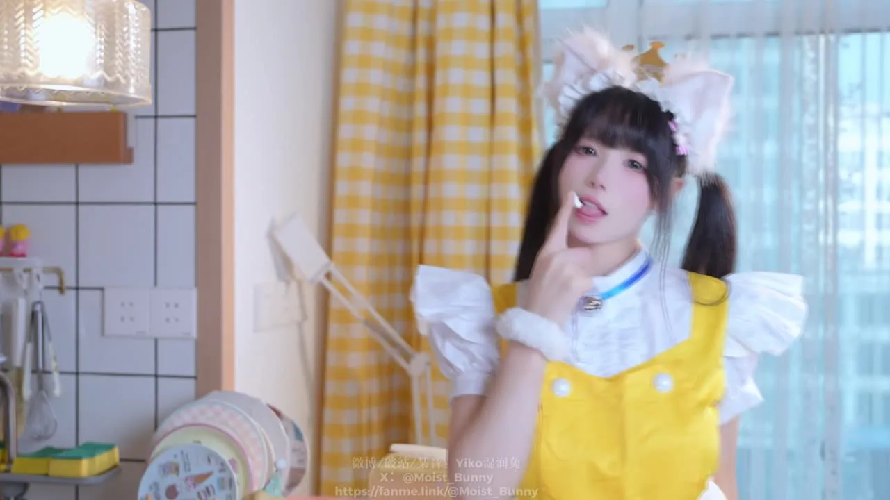 咬一口兔娘 cosplay album Phiên Bản Giới Hạn Sinh Nhật Yiko Wet Rabbit: Bánh Kem Hương Thỏ - Video 117