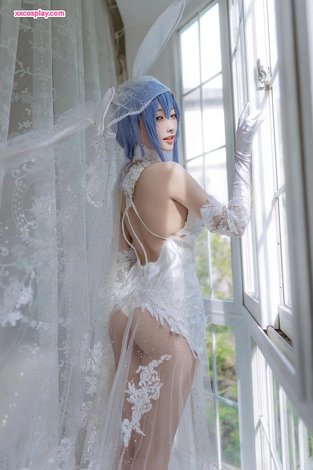 Miyamoto Sakura : Mariée de Jardin