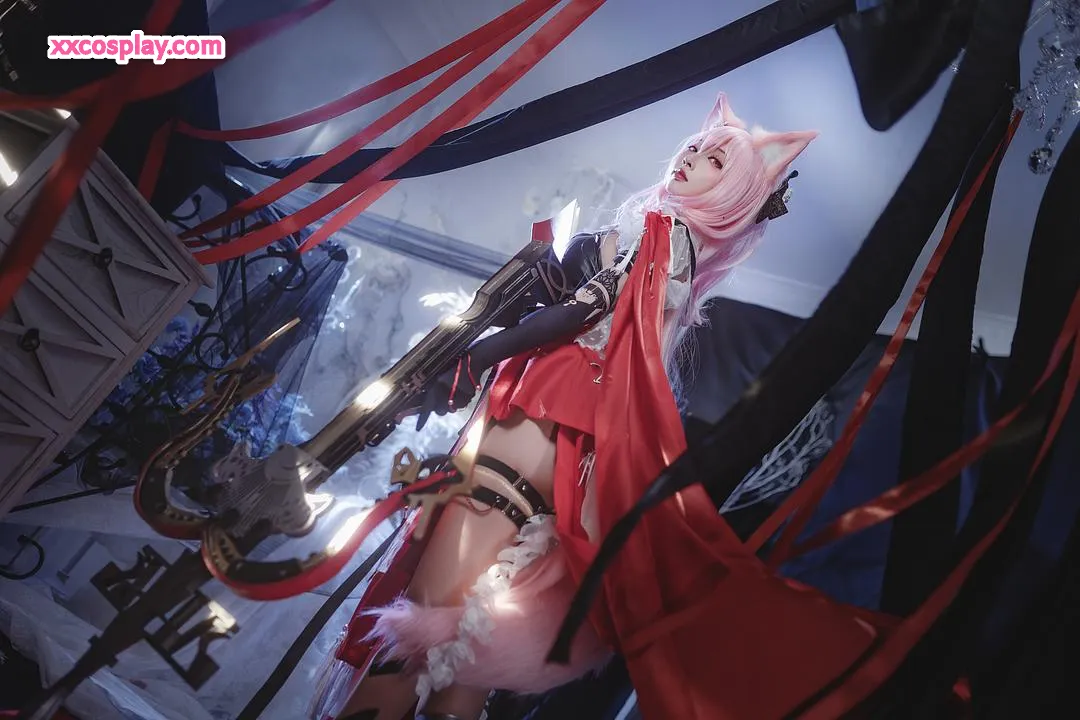 Miyamoto Sakura sebagai Hongxue (Arknights)