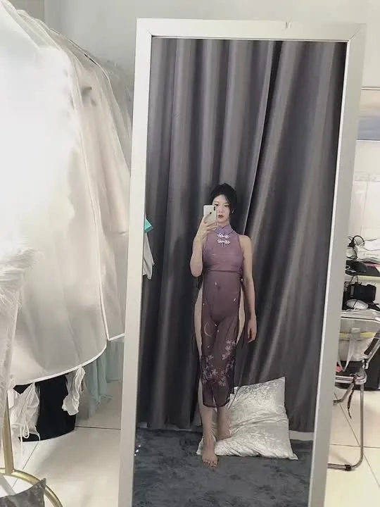 抖娘-利世 cosplay album Dou Niang Li Shi - Godaan Qipao Ungu - Video 36
