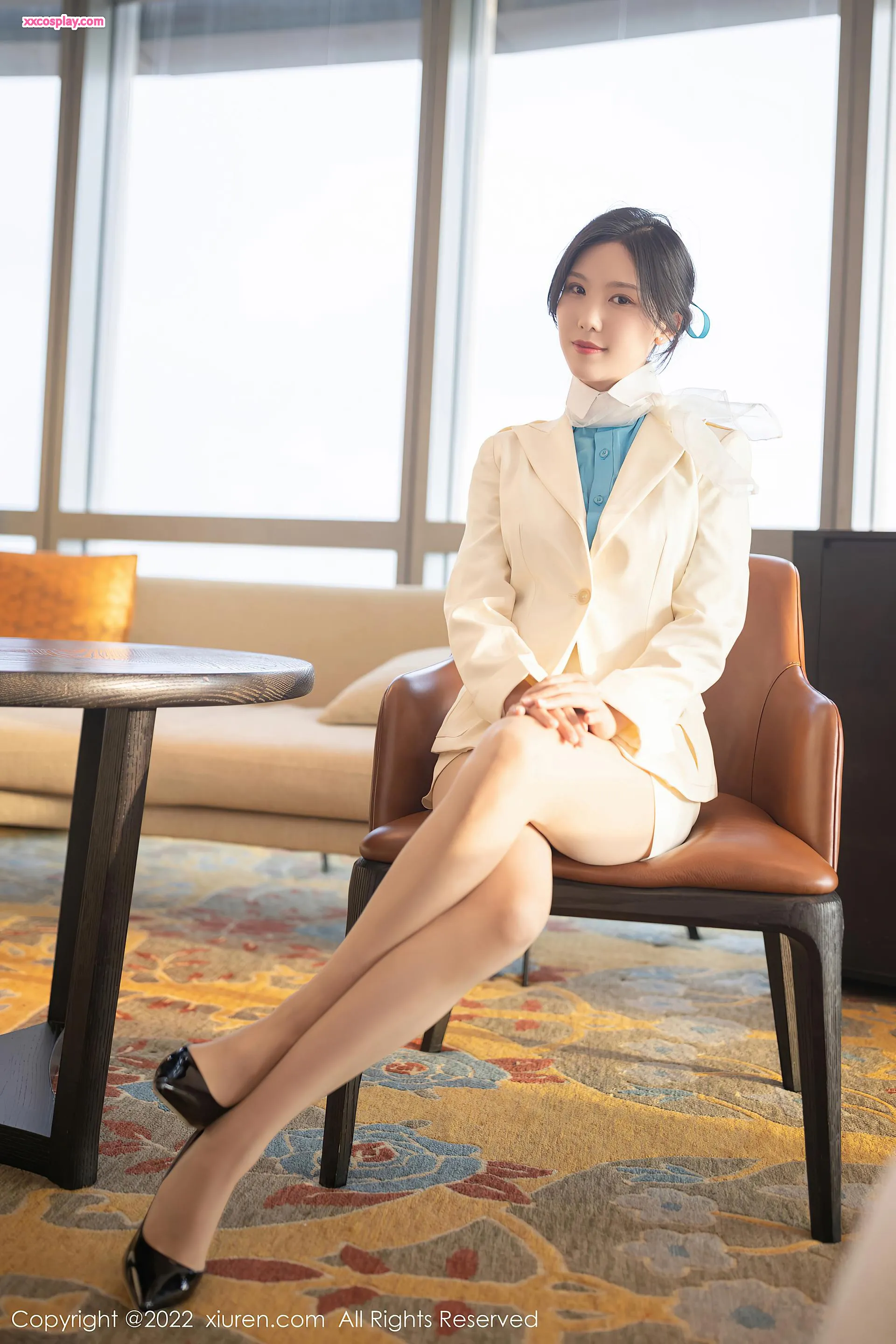 Douniang Lishi Blue Shirt Seduction
