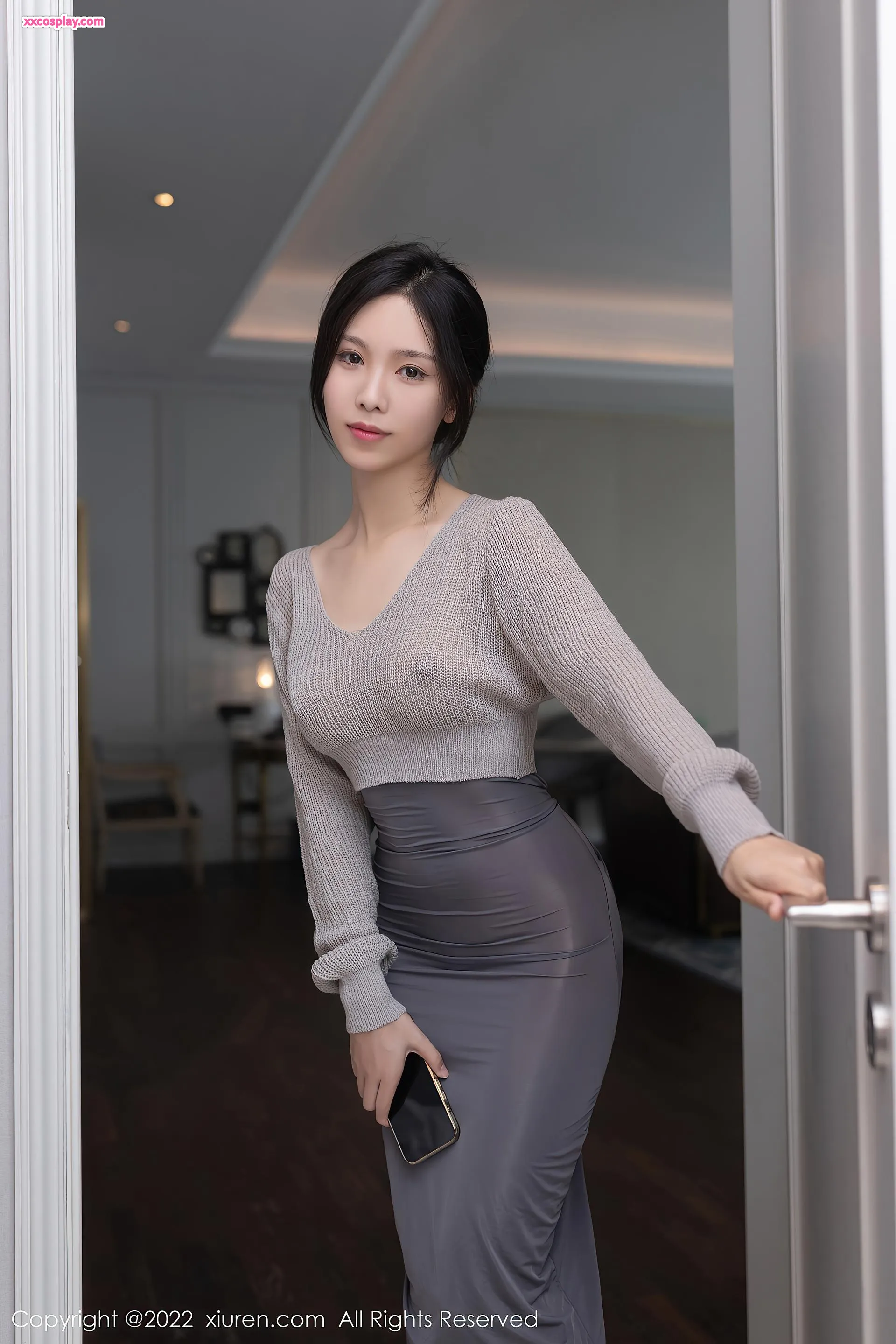 Li Shi - Séduction Gris Élégante