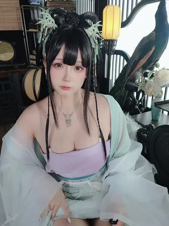 日奈娇 cosplay album Rina Jiao : Sœur aînée séduisante en hanfu - Video 16