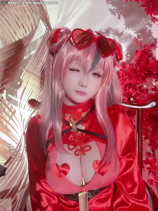 星之迟迟 cosplay album Xing Zhi Chi Chi bilang Bremerton sa Bagong Taon Qipao - Video 87