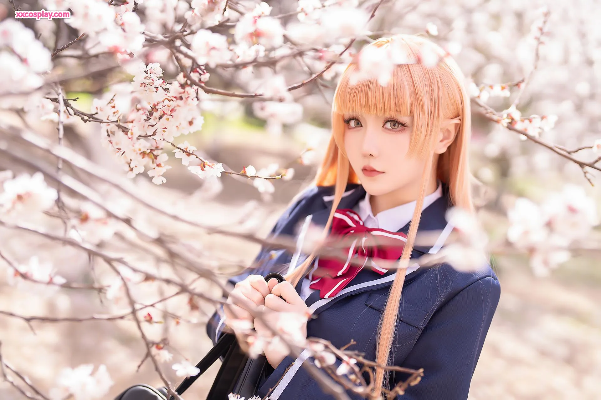 Xing Zhichi en Shiina Mahiru - La camarade ange du voisin