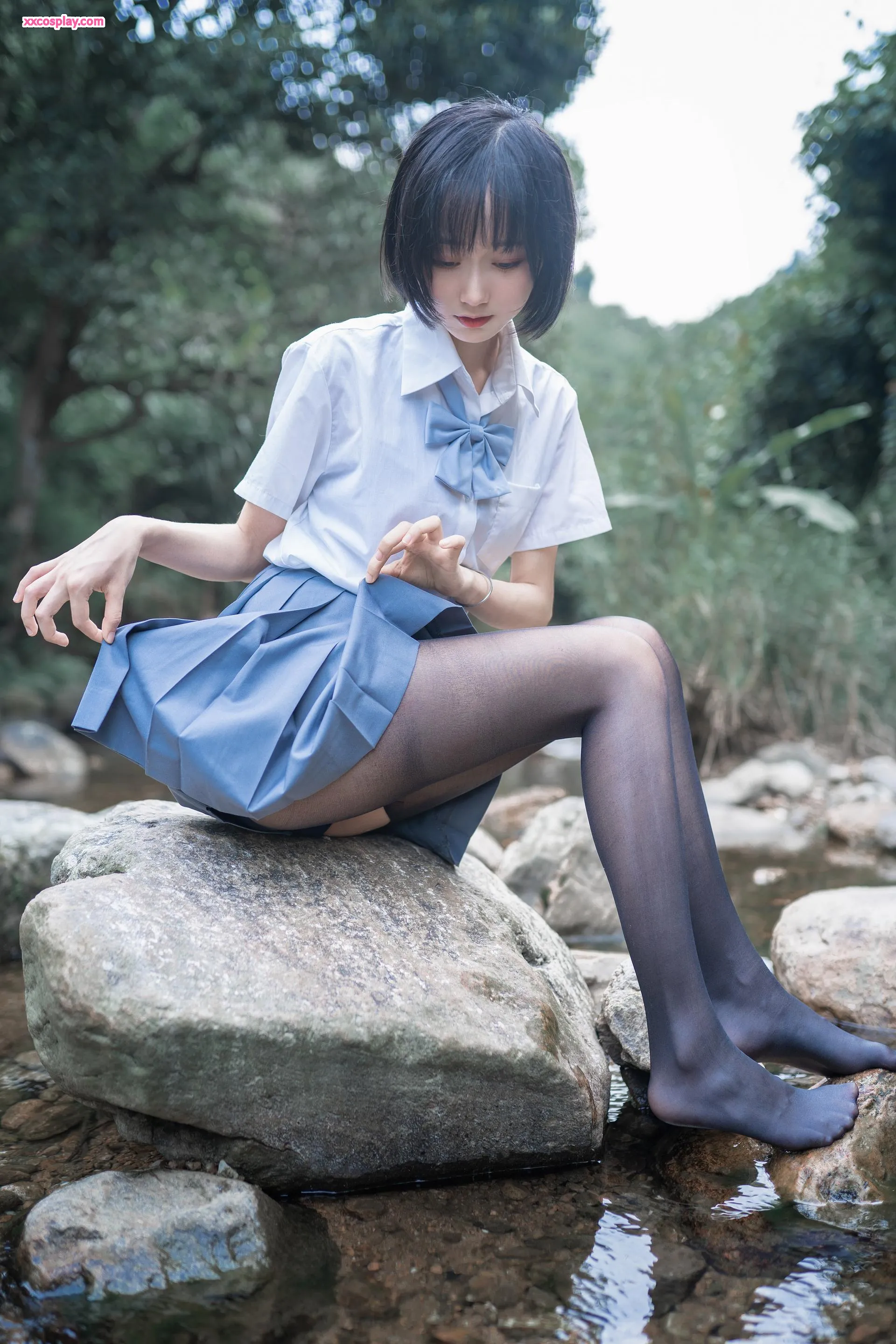 Mumianmian OwO: JK Uniform at Sukumizu sa Tabing-Ilog