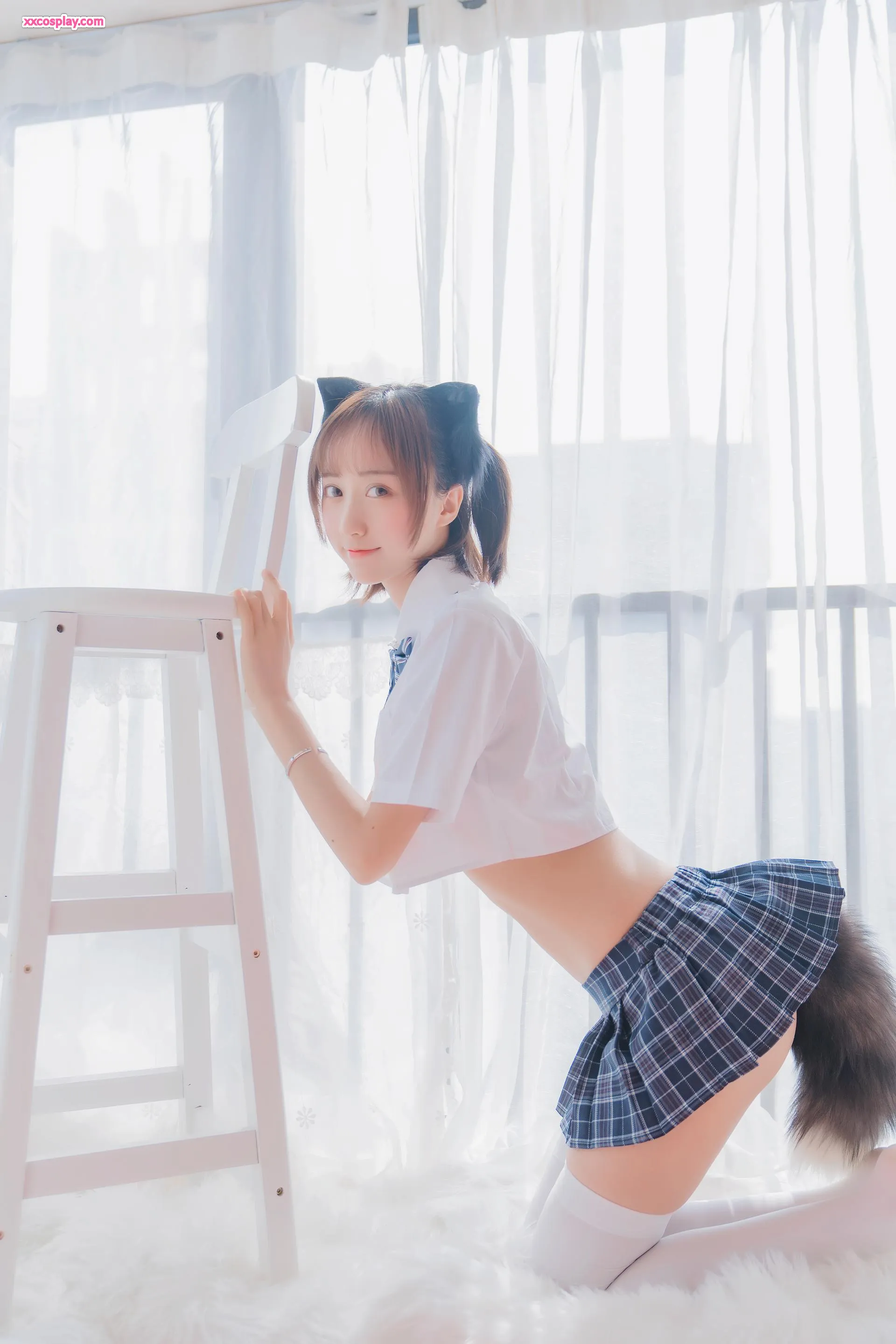 Mumianmian OwO : Chat Douillet en Uniforme Scolaire