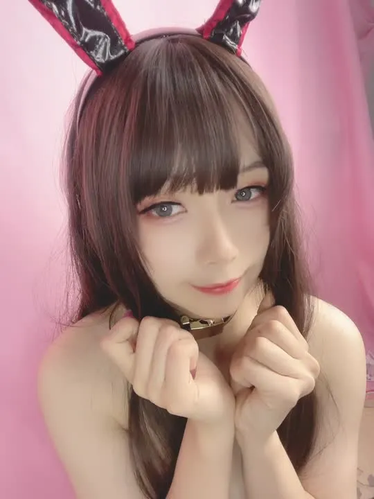 末夜787 cosplay album 末夜787 - Selfies de Bunny Girl em Látex Sedutora - Video 33