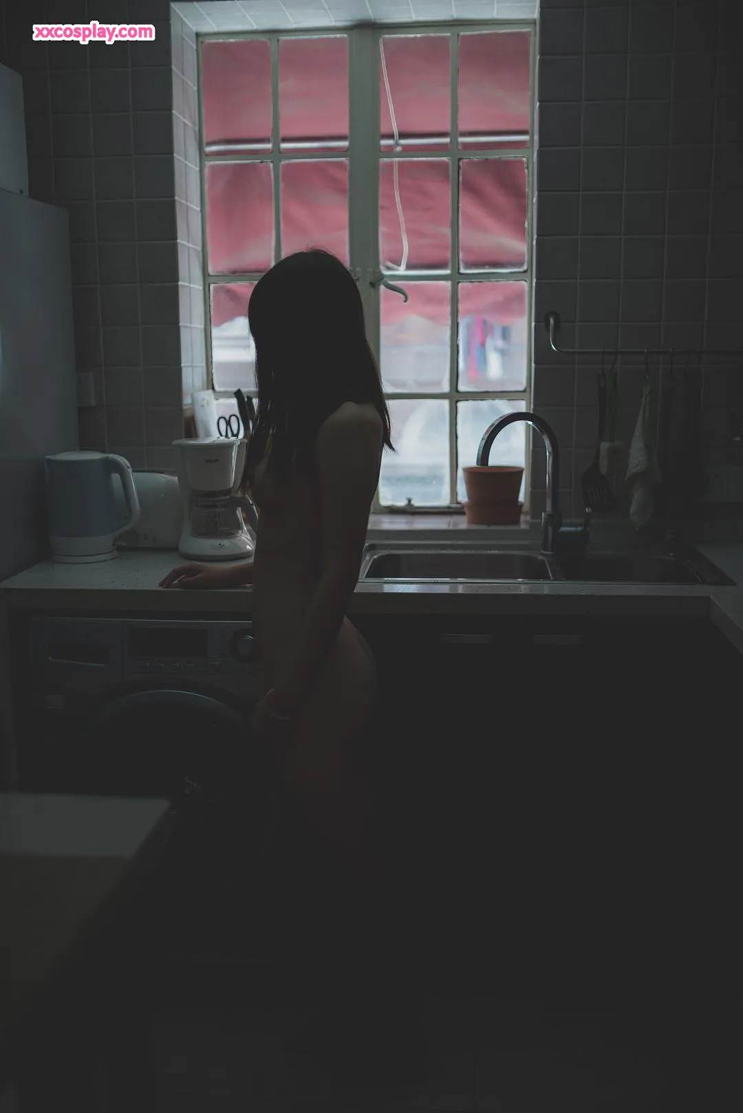 Yuzuki : Nue sensuelle dans la villa Jing'an