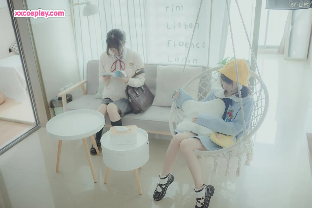 Yuzuki: Chị Em Yuri - Chị Cả & Em Gái