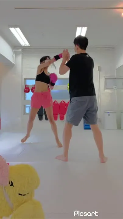 柳丸 cosplay album Yanagimaru's First Kickboxing Session 🥊 - Video 31
