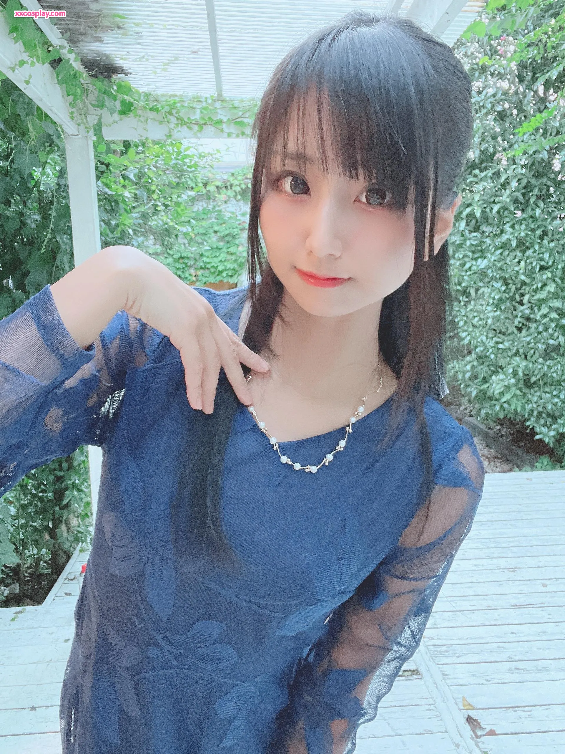 Yanagimaru : Robe en dentelle pour le mariage de sa cousine & Calendrier d'octobre