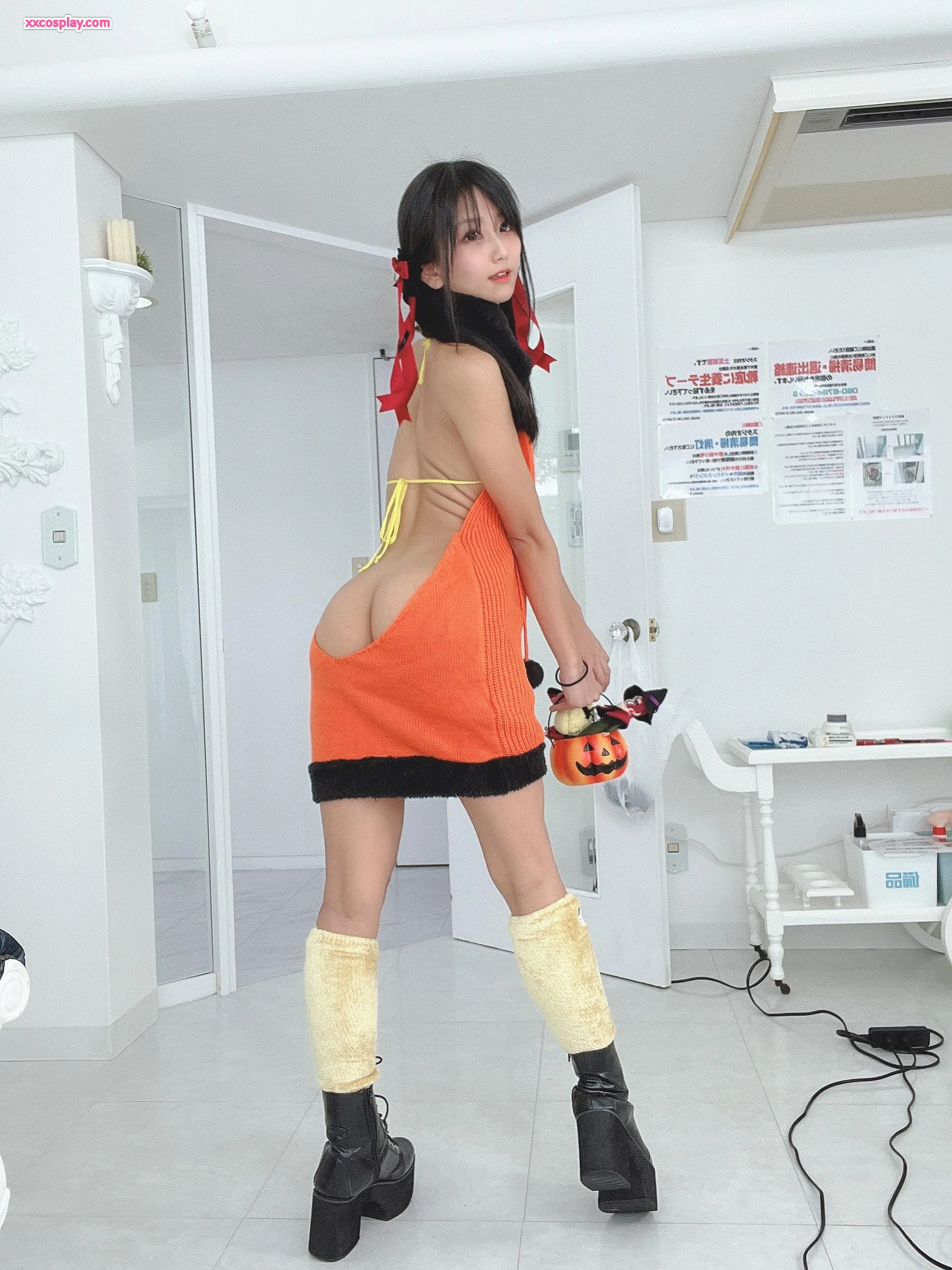 柳丸のセクシーなハロウィンワイッチ