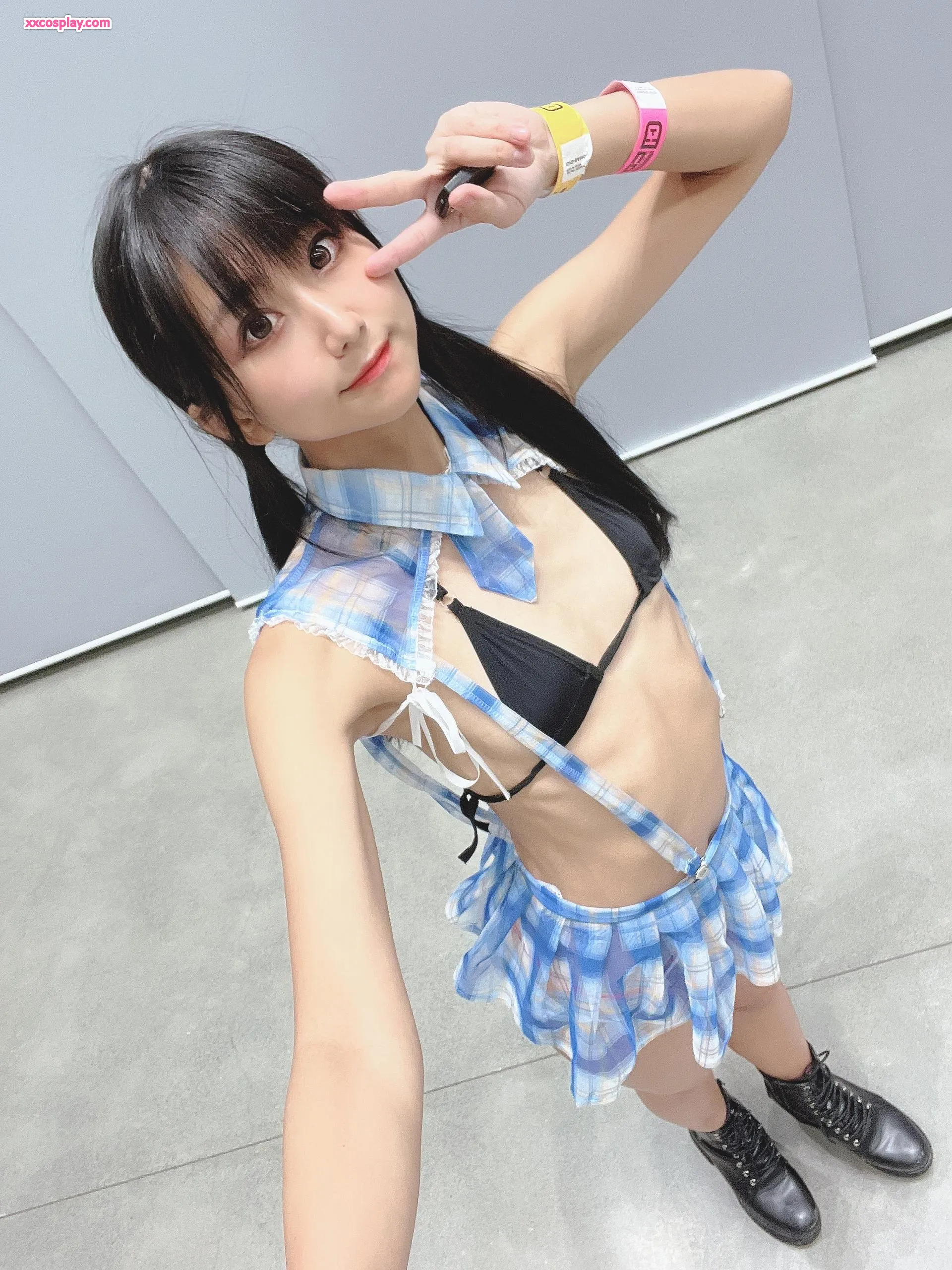 Cosplay sexy écolière à carreaux de Yanagimaru
