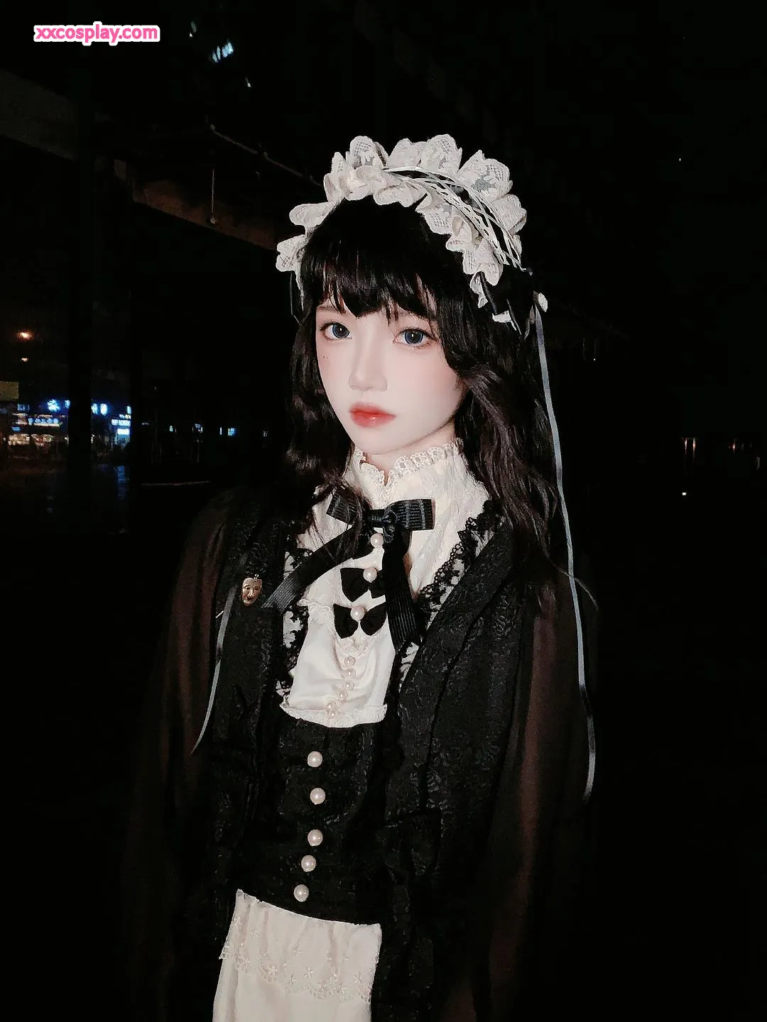 Sakuratomomiao trong trang phục Búp bê