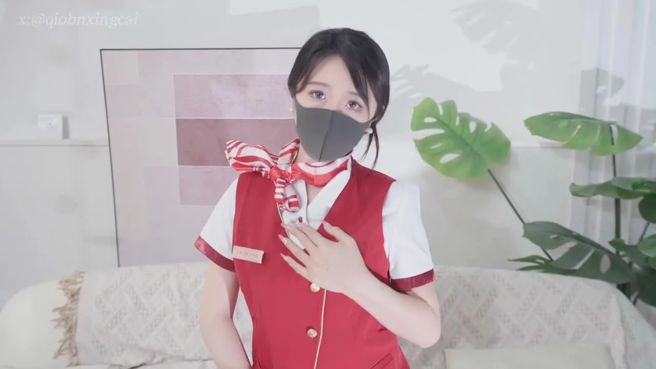 Kana Hashimoto : Hôtesse de l'Air Noël Exclusive
