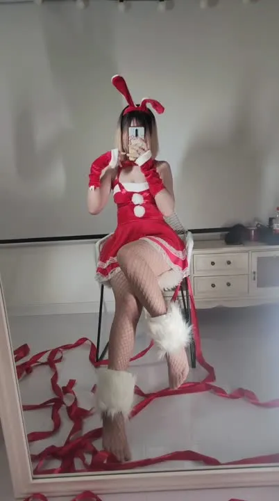 洛桑w伊梓 cosplay album Luosang Yizi Santa Bunny Menggoda - Video 24